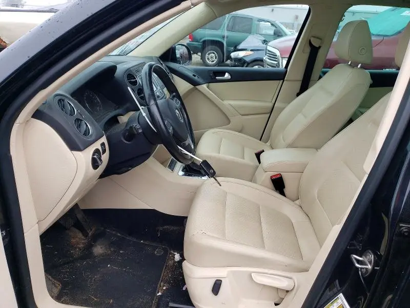 2012 VOLKSWAGEN TIGUAN S  