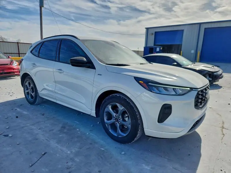2023 FORD ESCAPE ST LINE  