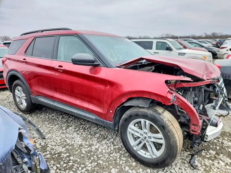 2022 FORD EXPLORER XLT  
