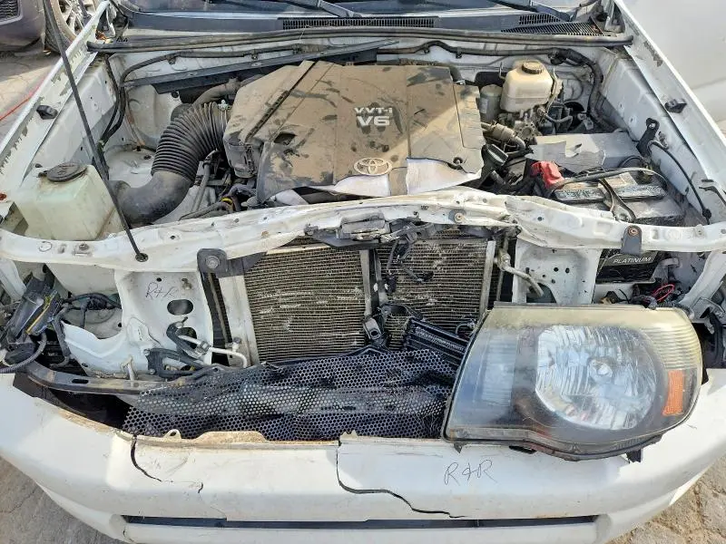 2011 TOYOTA TACOMA V6  