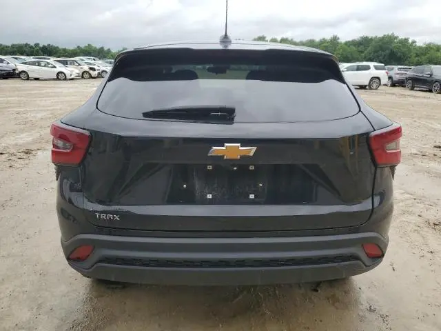 2024 CHEVROLET TRAX LS  