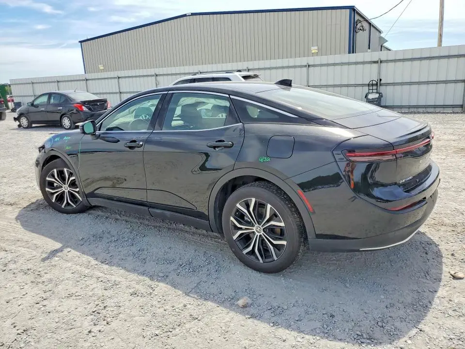 2025 TOYOTA CROWN XLE  