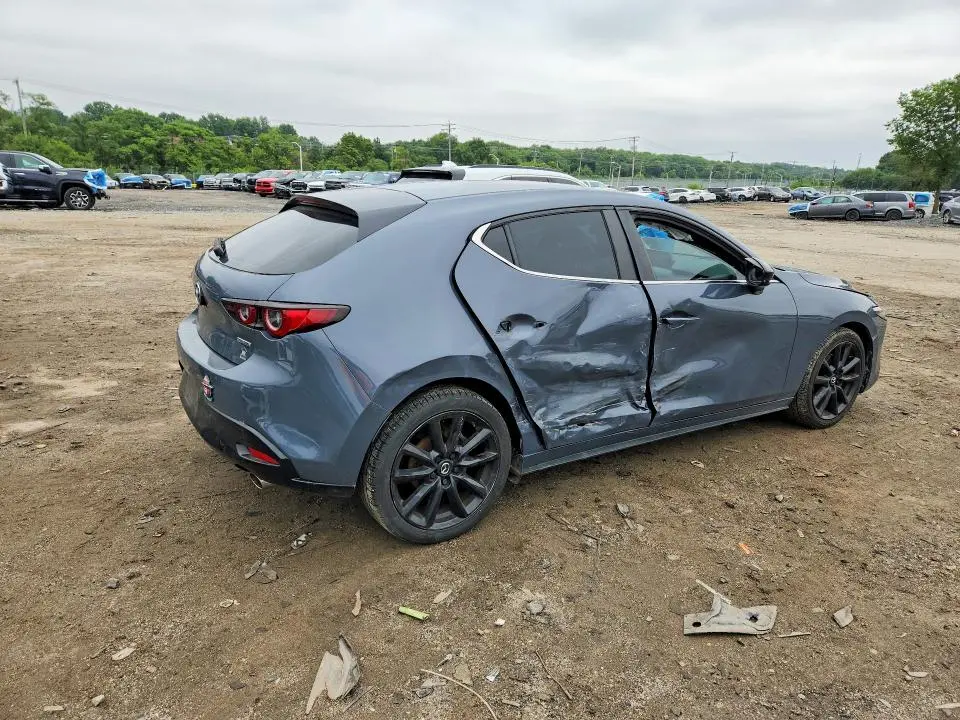 2024 MAZDA 3 PREFERRED  