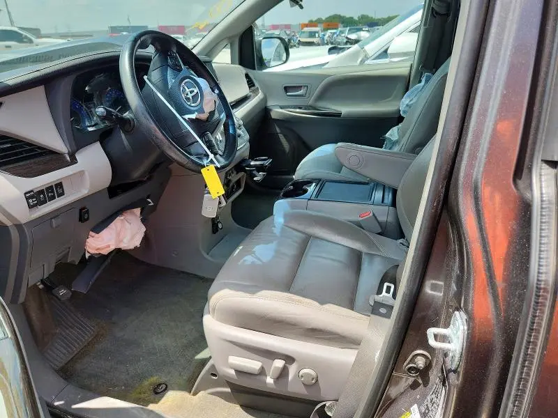 2015 TOYOTA SIENNA XLE PREMIUM 7-PASSENGER  