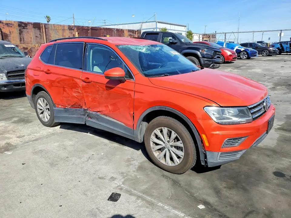 2018 VOLKSWAGEN TIGUAN SE  