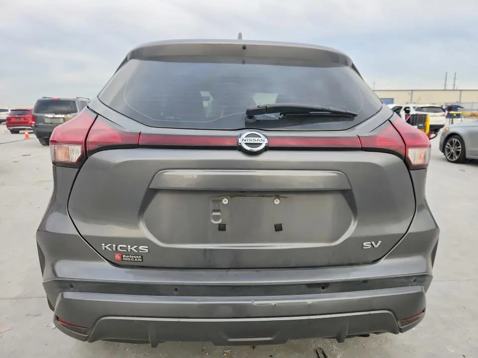 2021 NISSAN KICKS SV  