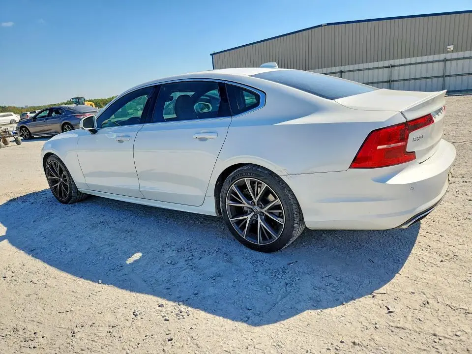 2020 VOLVO S90 T6 MOMENTUM  