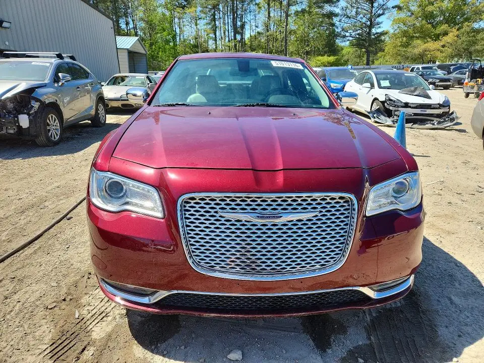 2019 CHRYSLER 300 LIMITED  