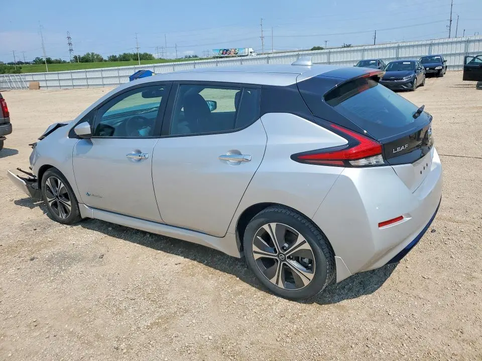 2018 NISSAN LEAF SV  