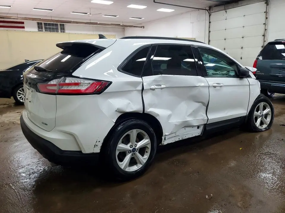2020 FORD EDGE SE  