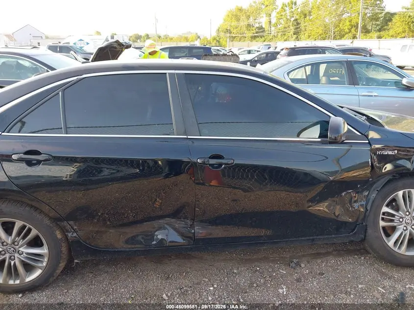 2017 TOYOTA CAMRY HYBRID SE