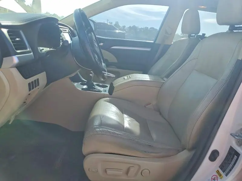 2015 TOYOTA HIGHLANDER XLE  