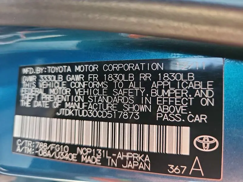 2012 TOYOTA YARIS 5-DOOR L  