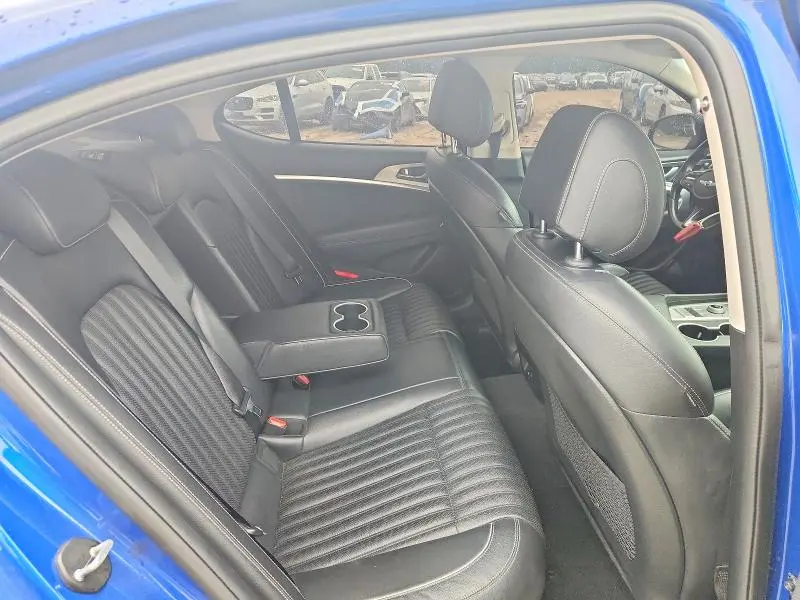 2022 GENESIS G70 3.3T STANDARD  