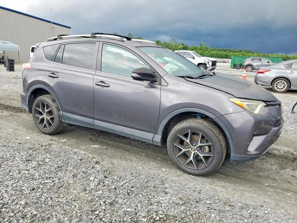 2017 TOYOTA RAV4 SE  