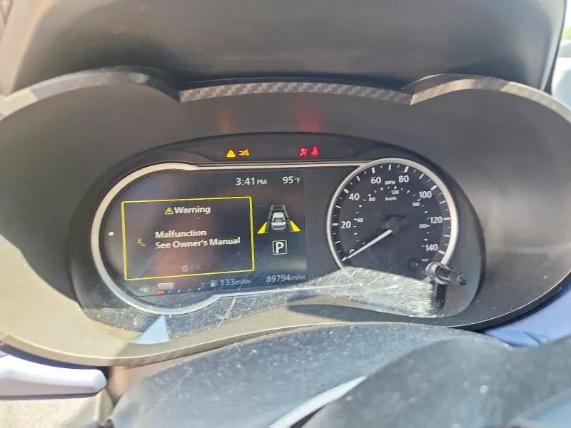 2023 NISSAN VERSA SV  