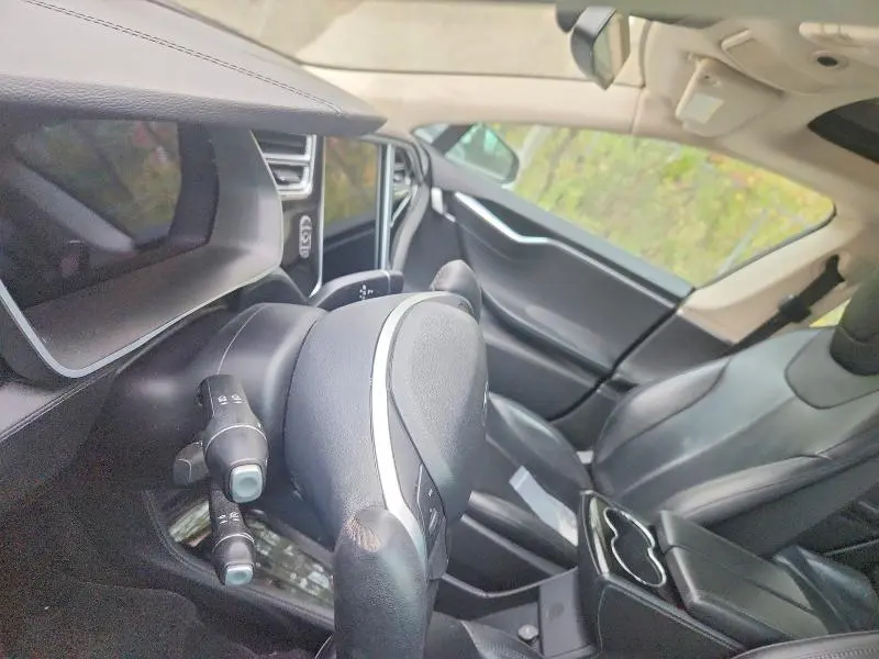 2015 TESLA MODEL S 60  