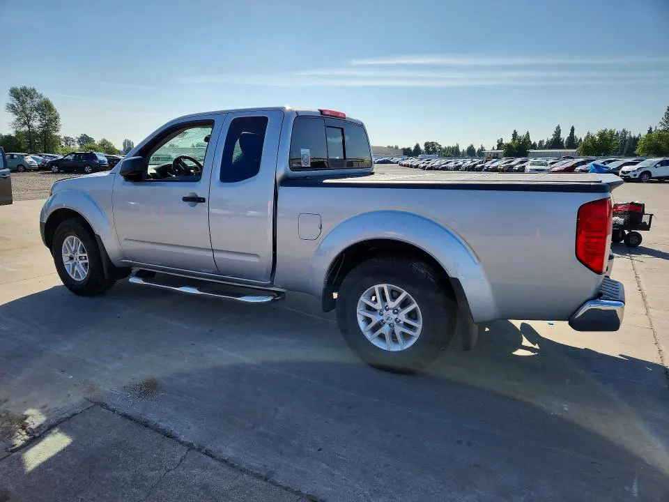 2017 NISSAN FRONTIER SV  