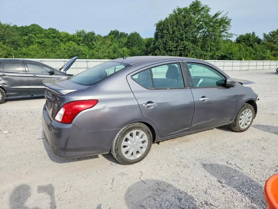 2018 NISSAN VERSA SV  