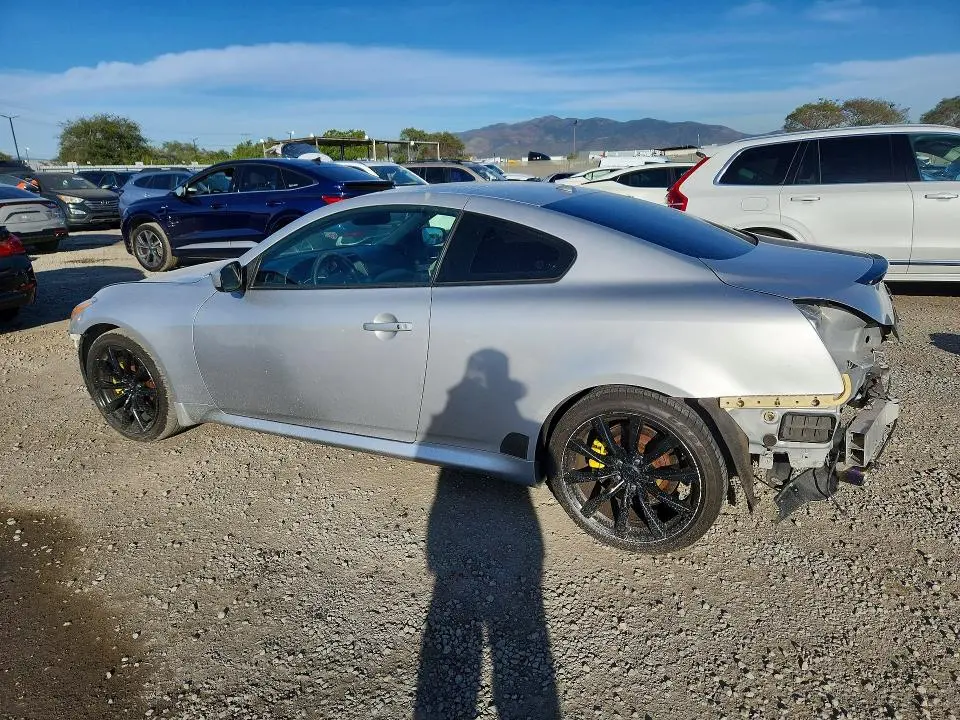 2011 INFINITI G37 BASE  