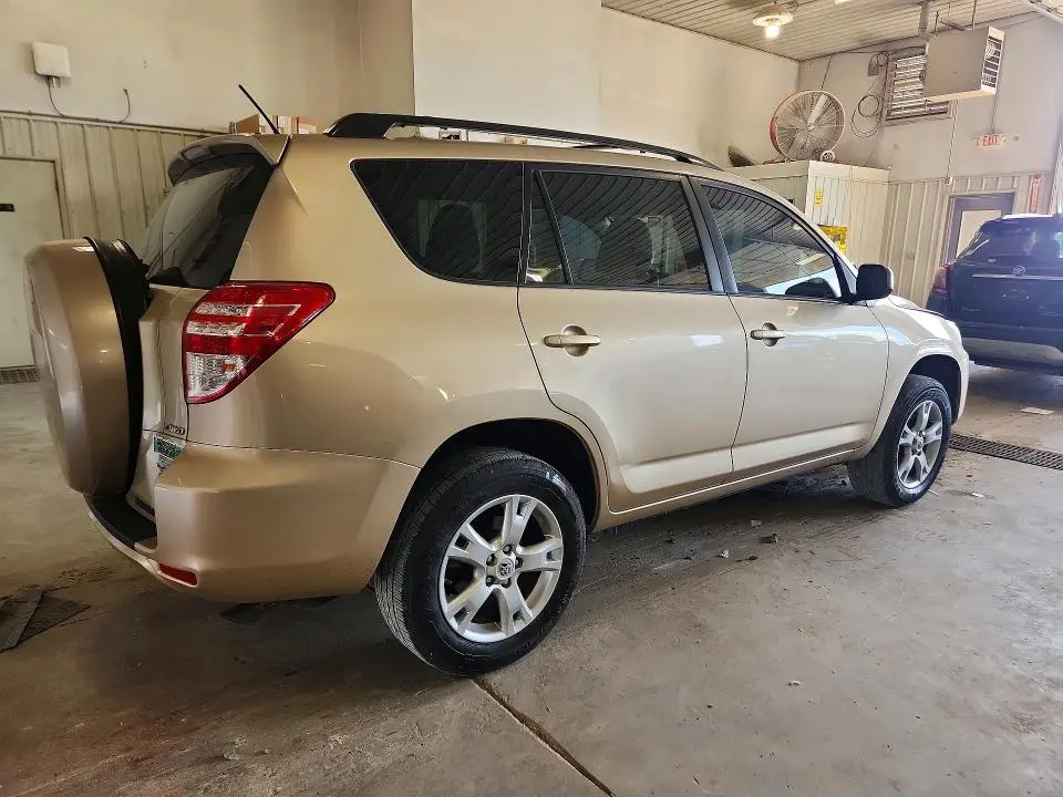 2011 TOYOTA RAV4 BASE  