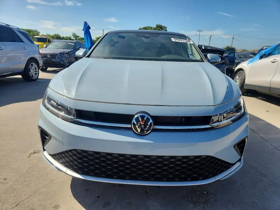 2025 VOLKSWAGEN JETTA SE  