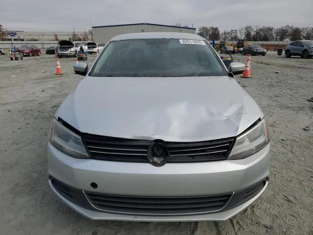 2013 VOLKSWAGEN JETTA SE  