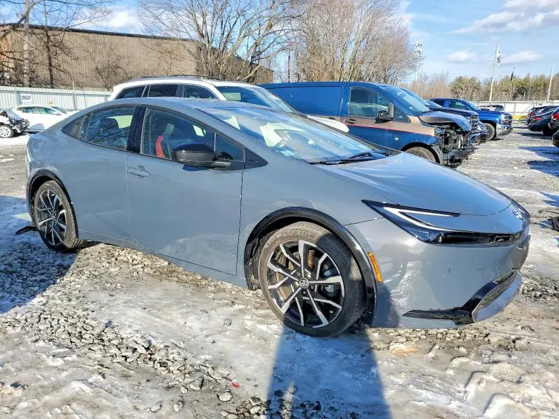 2023 TOYOTA PRIUS PRIME SE  