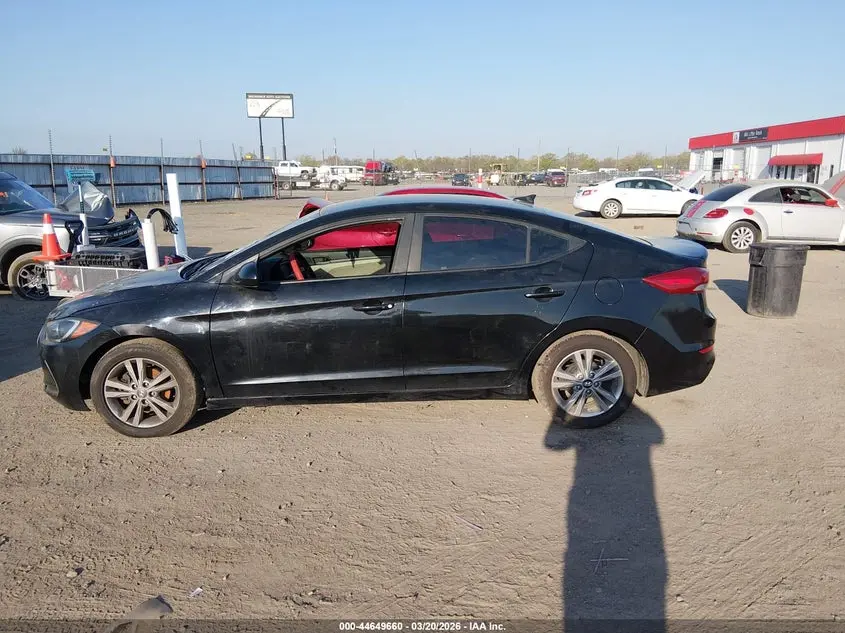 2017 HYUNDAI ELANTRA SE