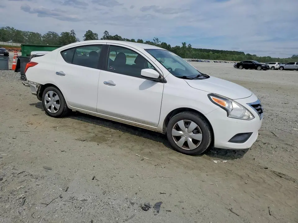 2015 NISSAN VERSA 1.6 SV  