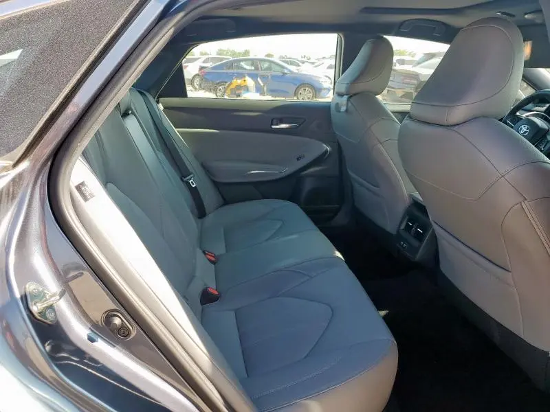 2020 TOYOTA AVALON XLE  