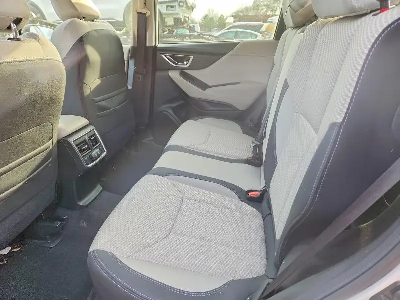 2021 SUBARU FORESTER   