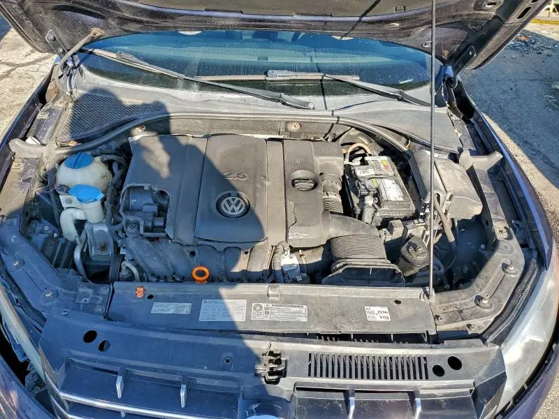 2013 VOLKSWAGEN PASSAT SEL  