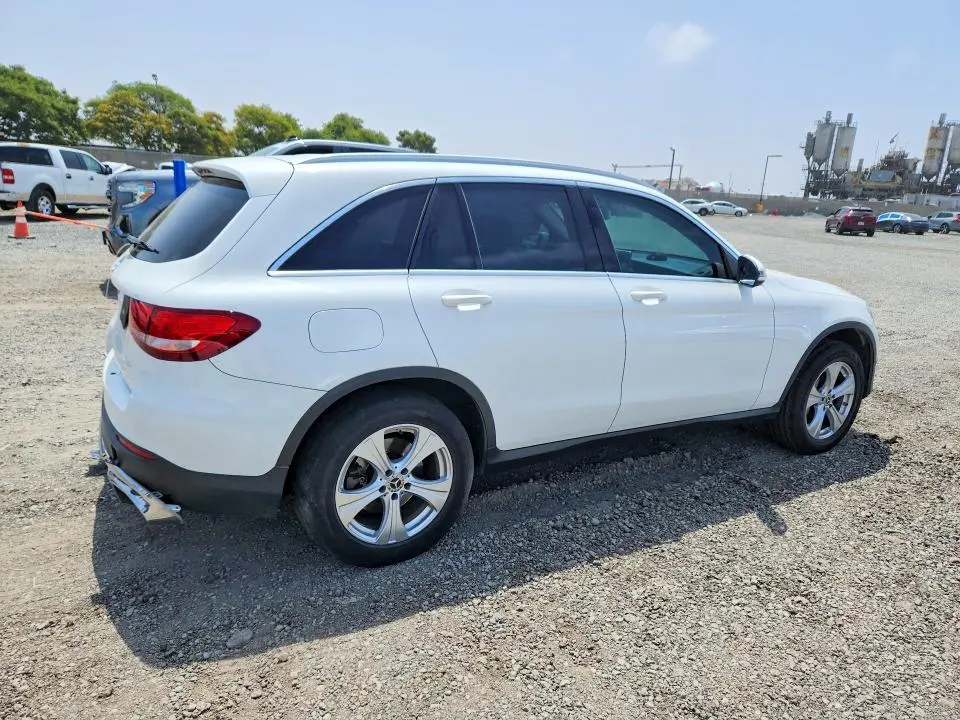 2018 MERCEDES-BENZ GLC 300  