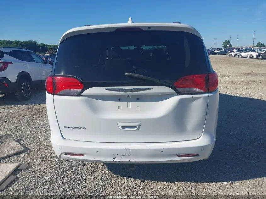 2017 CHRYSLER PACIFICA LX