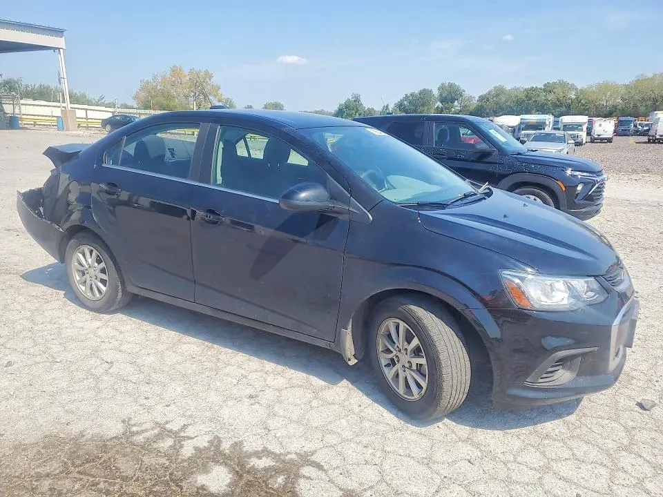 2019 CHEVROLET SONIC LT  