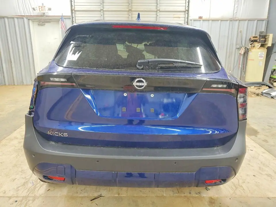 2025 NISSAN KICKS SV  