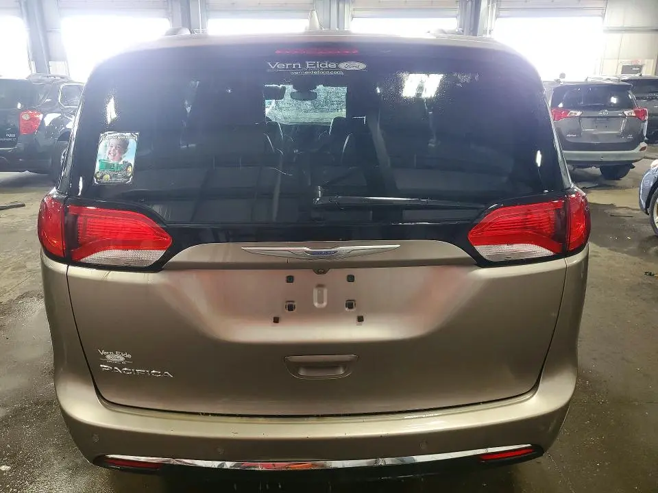 2017 CHRYSLER PACIFICA TOURING L PLUS  