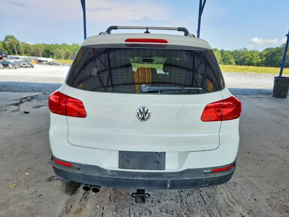 2015 VOLKSWAGEN TIGUAN S  