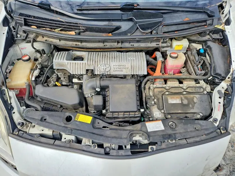 2015 TOYOTA PRIUS FOUR  