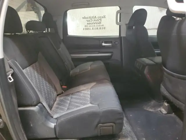 2018 TOYOTA TUNDRA CREWMAX SR5