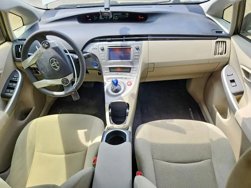 2013 TOYOTA PRIUS THREE  