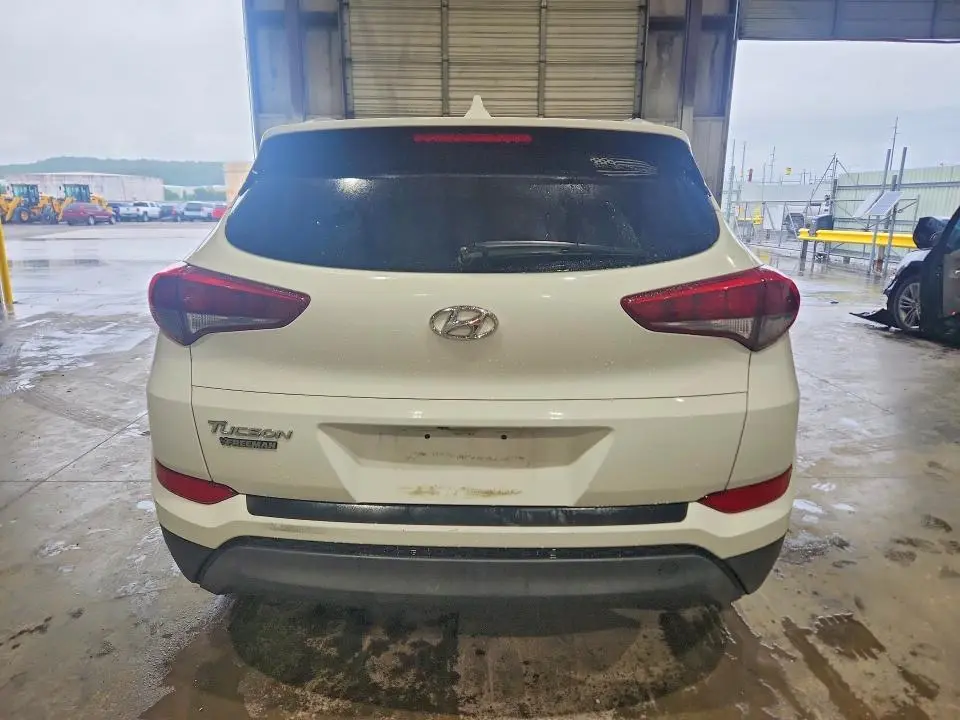 2017 HYUNDAI TUCSON SE PLUS  