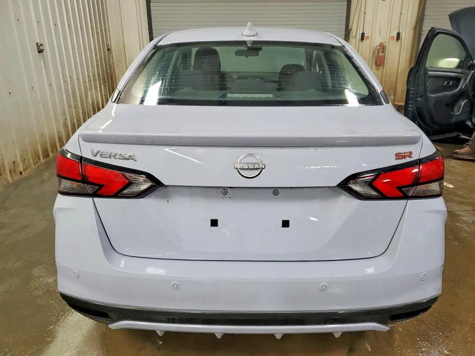 2024 NISSAN VERSA SR  