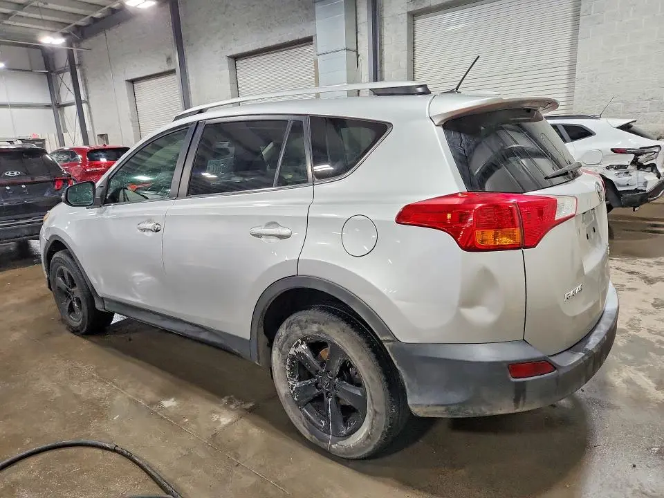 2015 TOYOTA RAV4 XLE  
