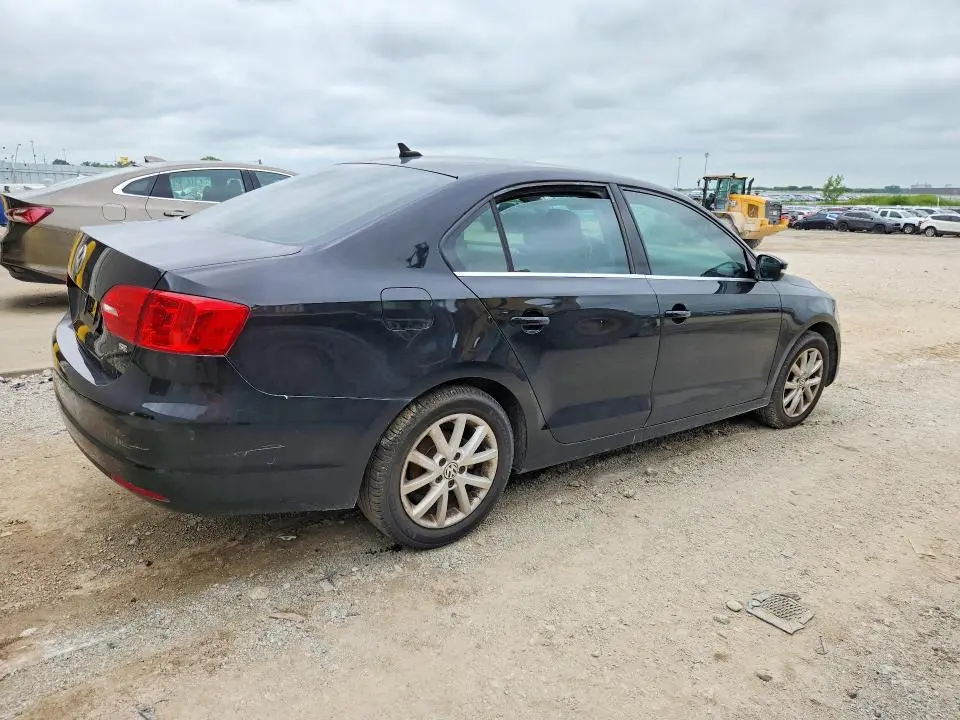 2014 VOLKSWAGEN JETTA SE  