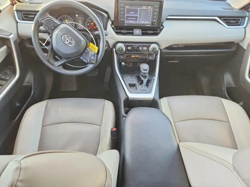 2022 TOYOTA RAV4 XLE  