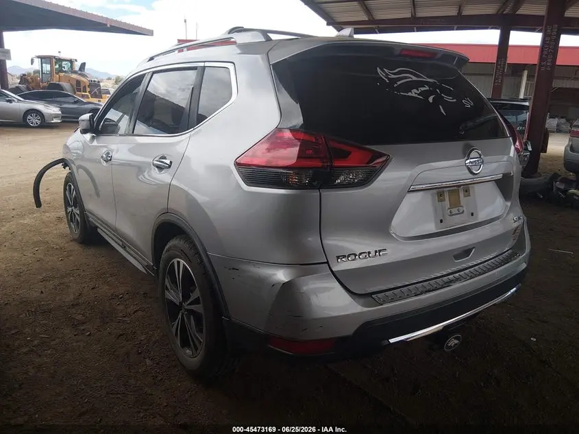 2017 NISSAN ROGUE SL