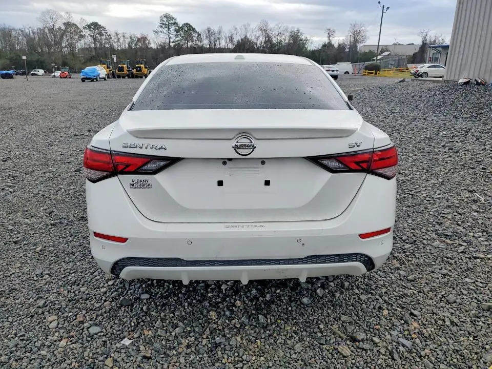 2022 NISSAN SENTRA SV  