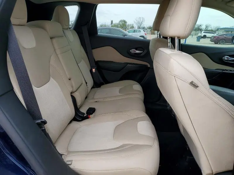 2015 JEEP CHEROKEE SPORT  